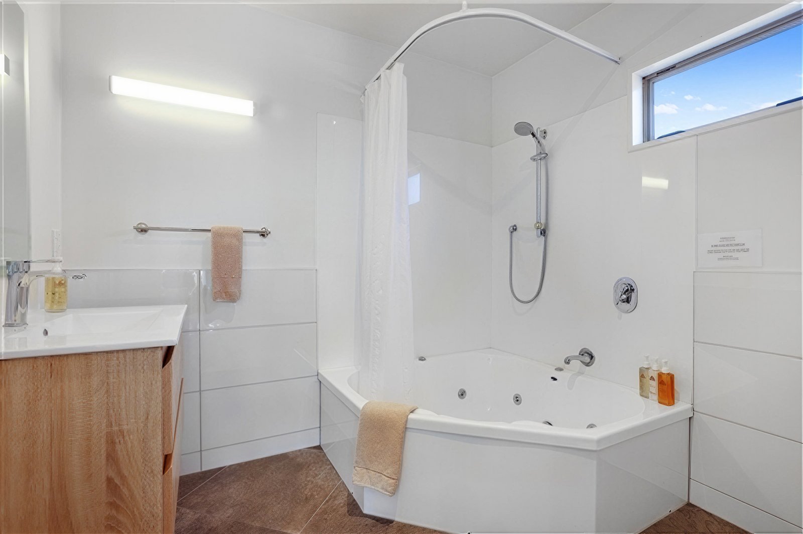 Deluxe Spa Suite, spa bath